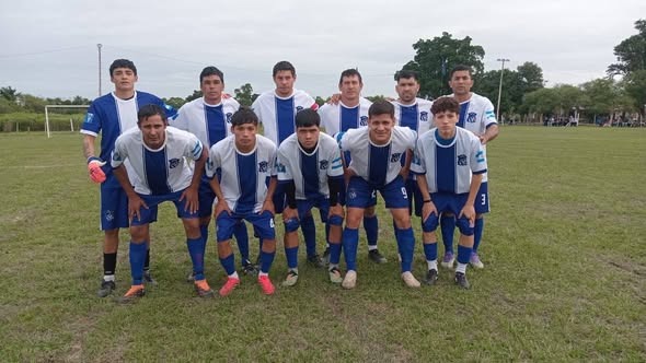 "6 de Enero no se detiene: ganó, sigue líder y sueña en grande en la Liga Laguna Blanca de Fútbol".