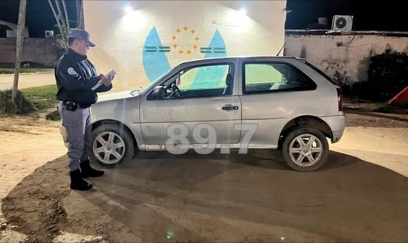 EL ESPINILLO: LA POLICÍA SECUESTRÓ UN AUTOMÓVIL POR PICADAS ILEGALES Y UNA MOTOCICLETA POR MANIOBRAS PELIGROSAS